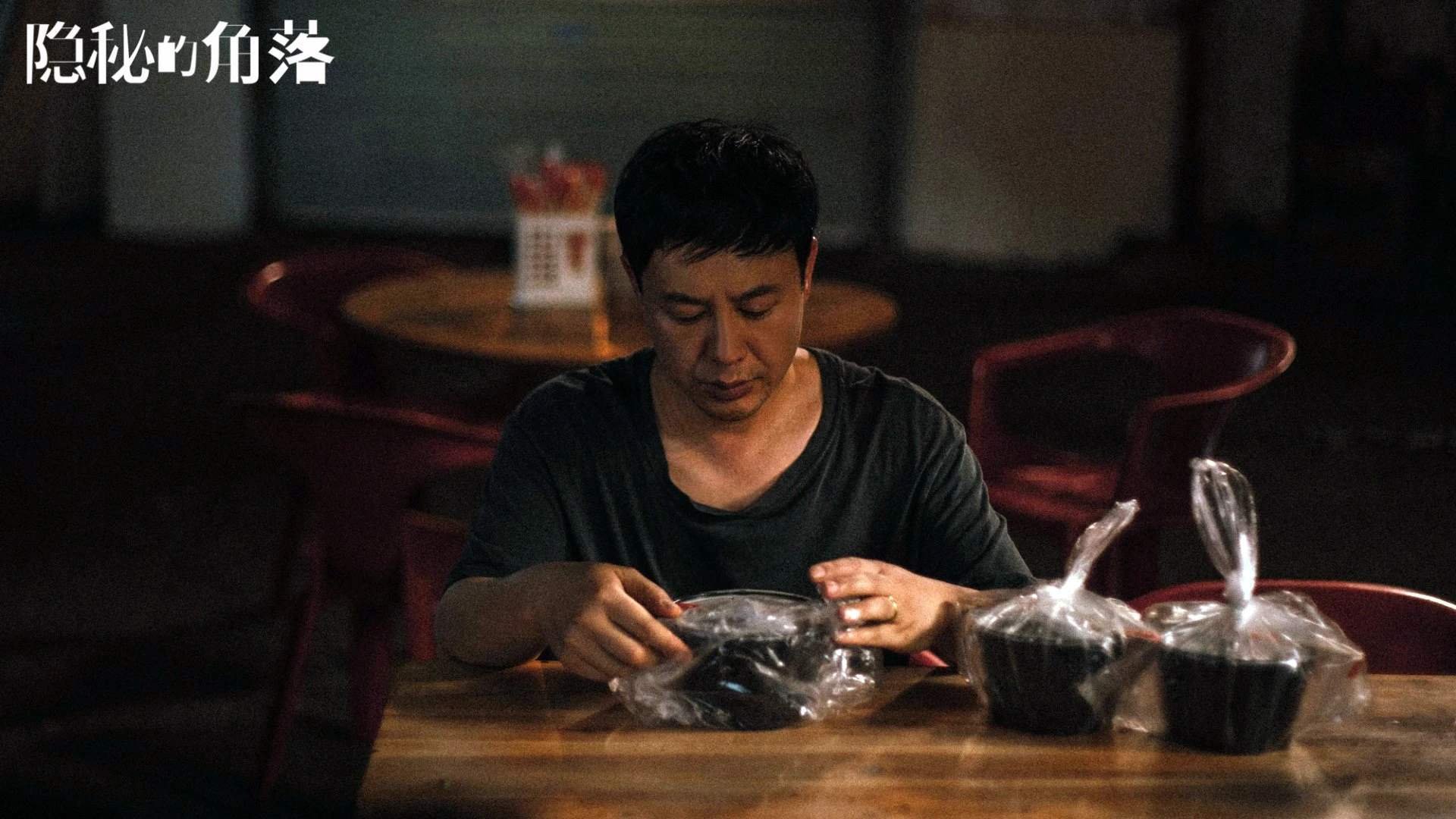 双线叙事，北京队轻取雄鹿之夜，爱德华兹在F1赛道上演年度争冠接管大戏