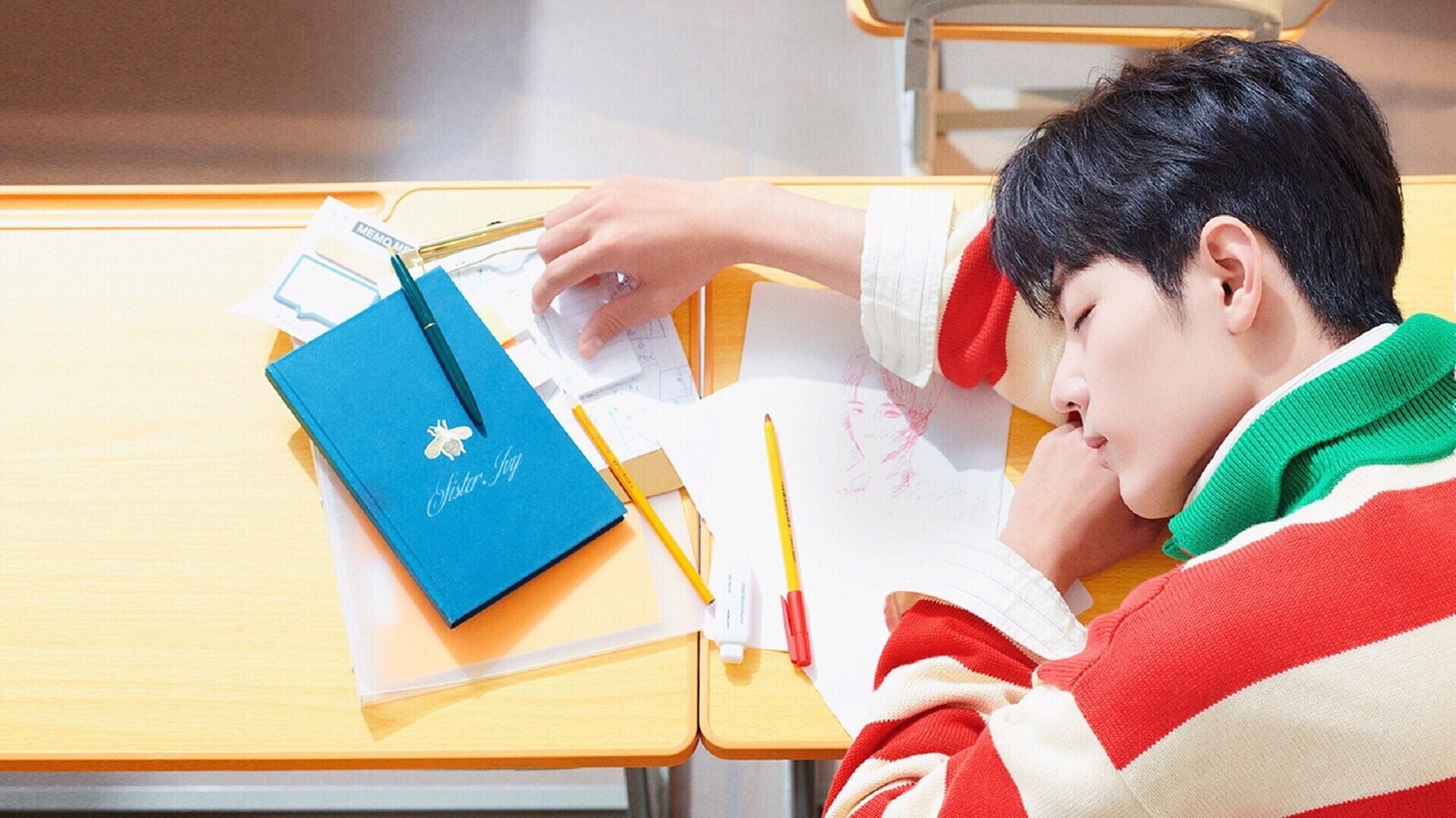 褪色王冠—棋盘格风暴如何撕裂天蓝王朝