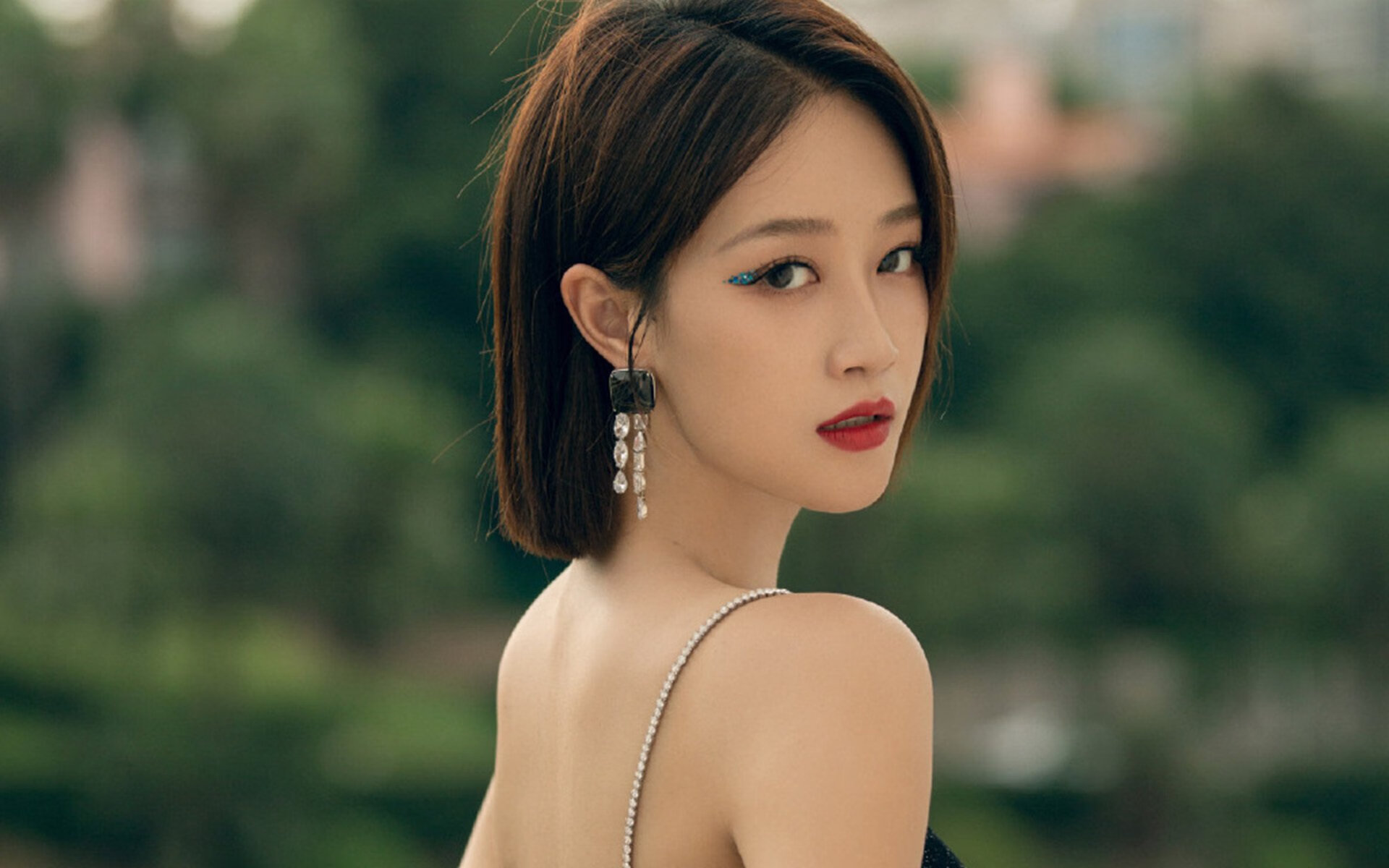 美加墨月夜，弦师若日尼奥一手掌控世界杯走向