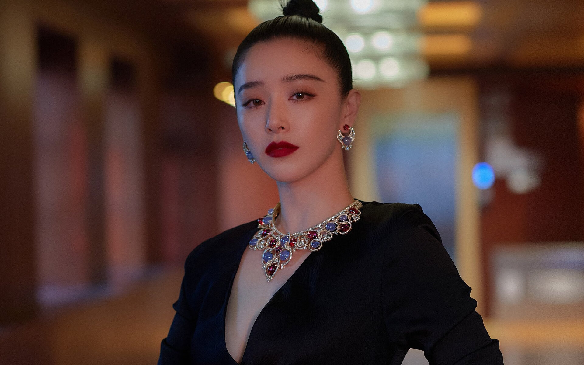 锡安变阵如野兽出笼，马刺客场掀翻尼克斯迎来重生